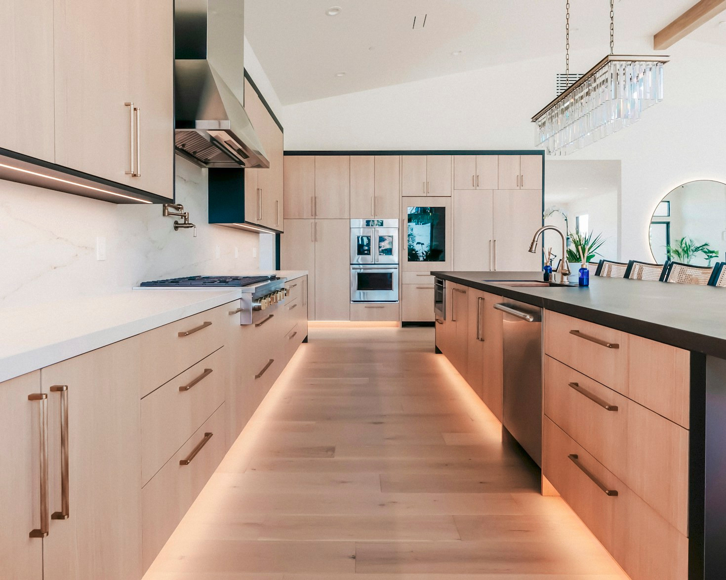 Maximizing Storage in Smaller Kitchen Layouts